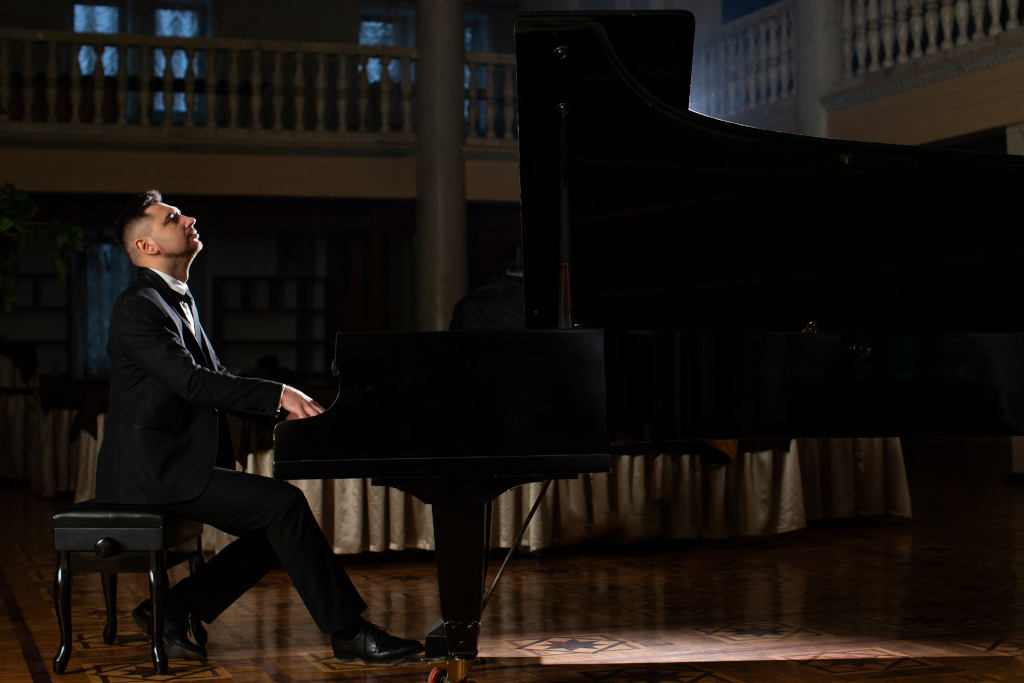 Mudanza de piano en Alicante: cuando mover música es todo un arte MUDANZA PIANO ALICANTE
